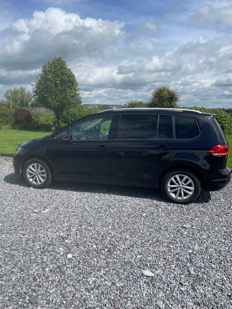 Volkswagen Touran 2018 - Image 6
