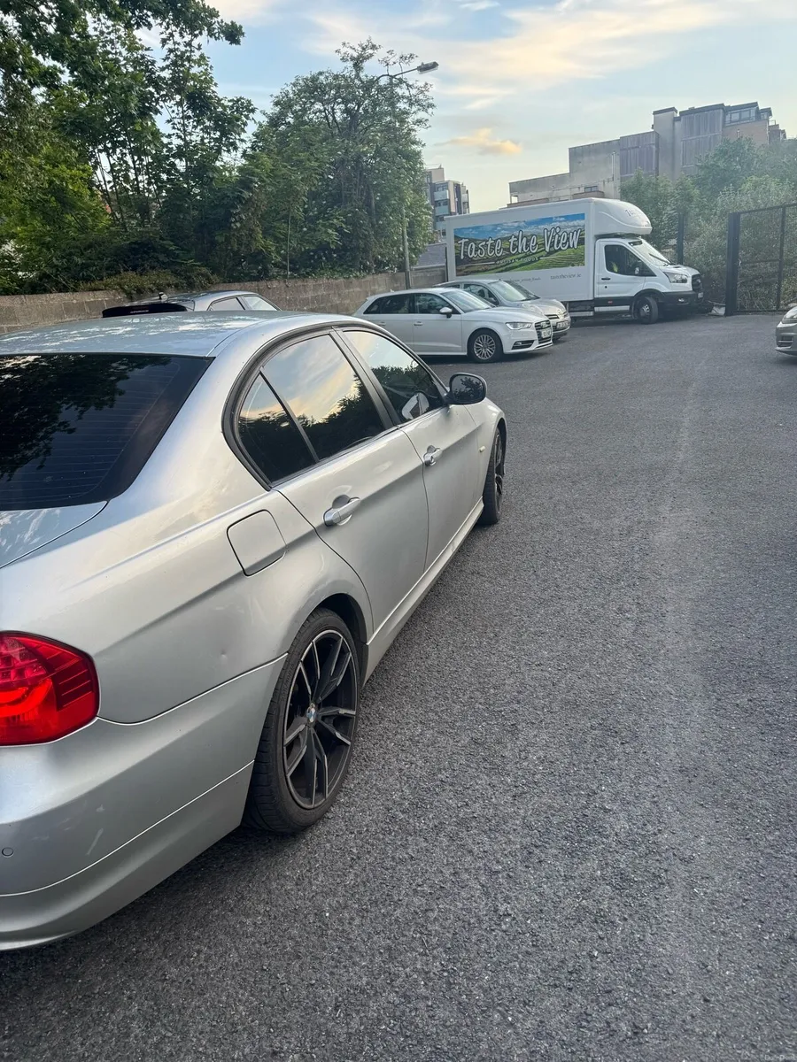 BMW 3series e90 - Image 3