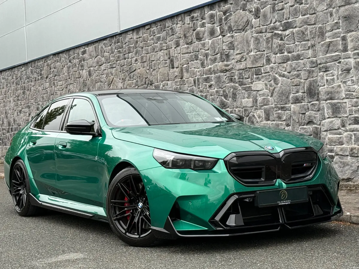 2025 BMW M5 4.4 V8 PHEV 727bhp G90 - Image 1