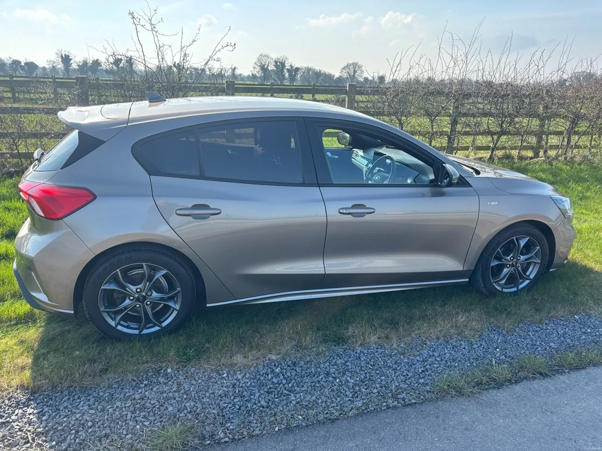 2019 Ford Focus ST Line , *Damaged Repaired* - Image 2