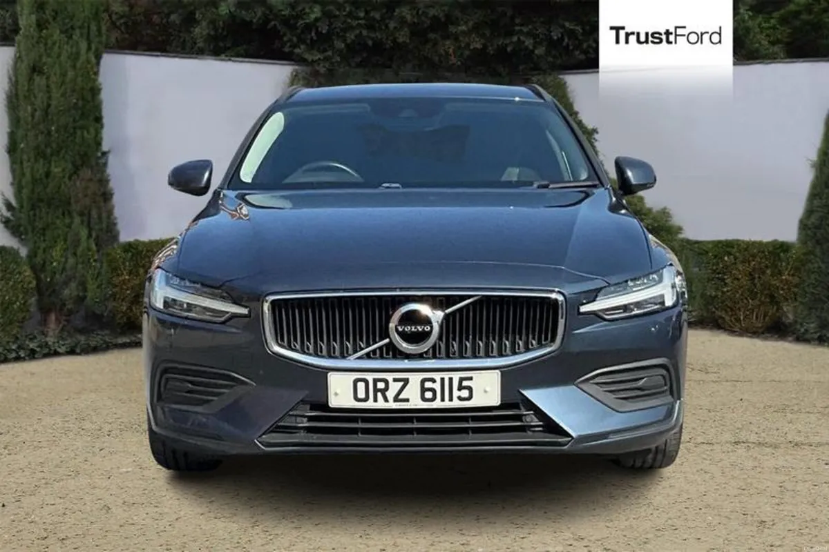 Volvo V60 2.0 D3 Momentum**PARKING SENSORS - SAT N - Image 6