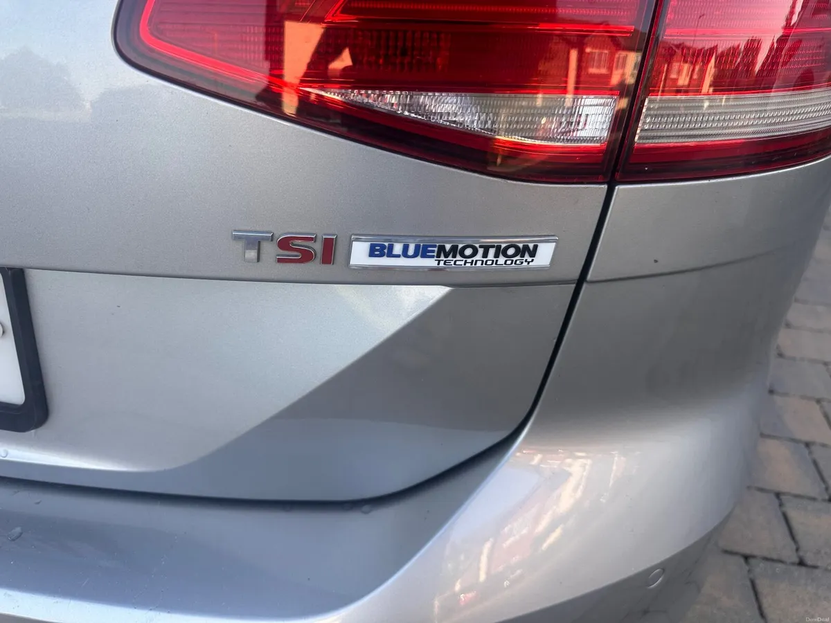 Volkswagen Passat 2015 - Image 4