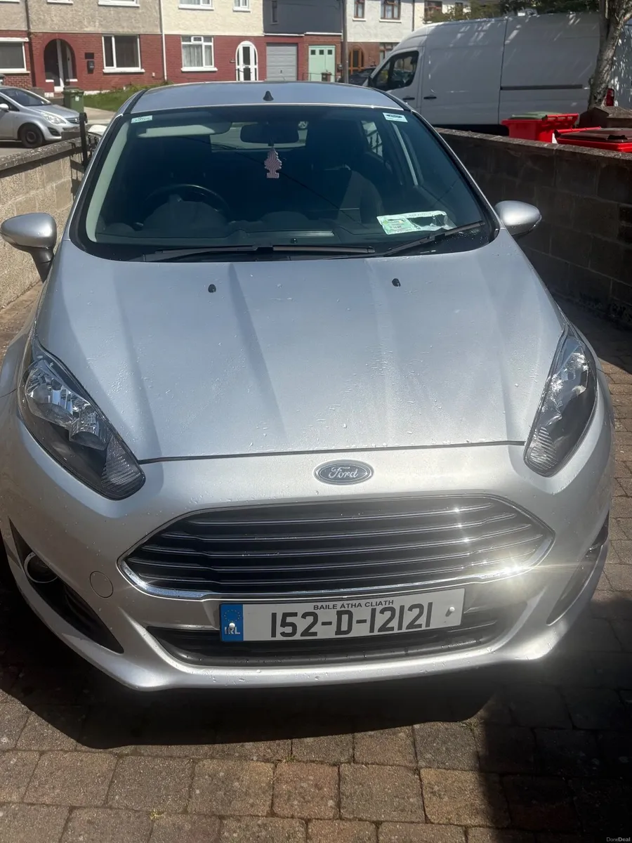 Ford Fiesta 2015 - Image 2