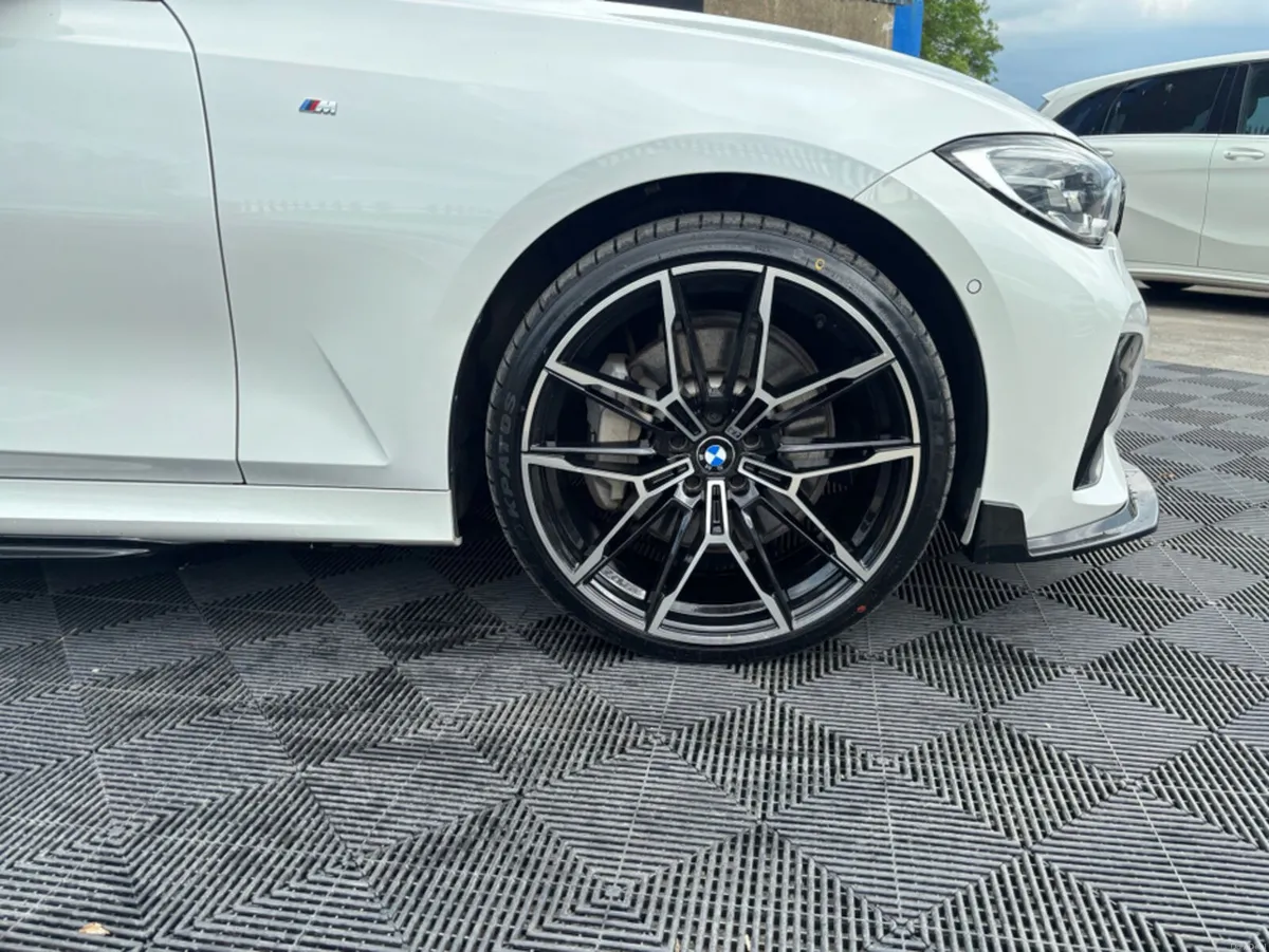 BMW 3-Series BMW 330e individual M-sport plug in h - Image 3