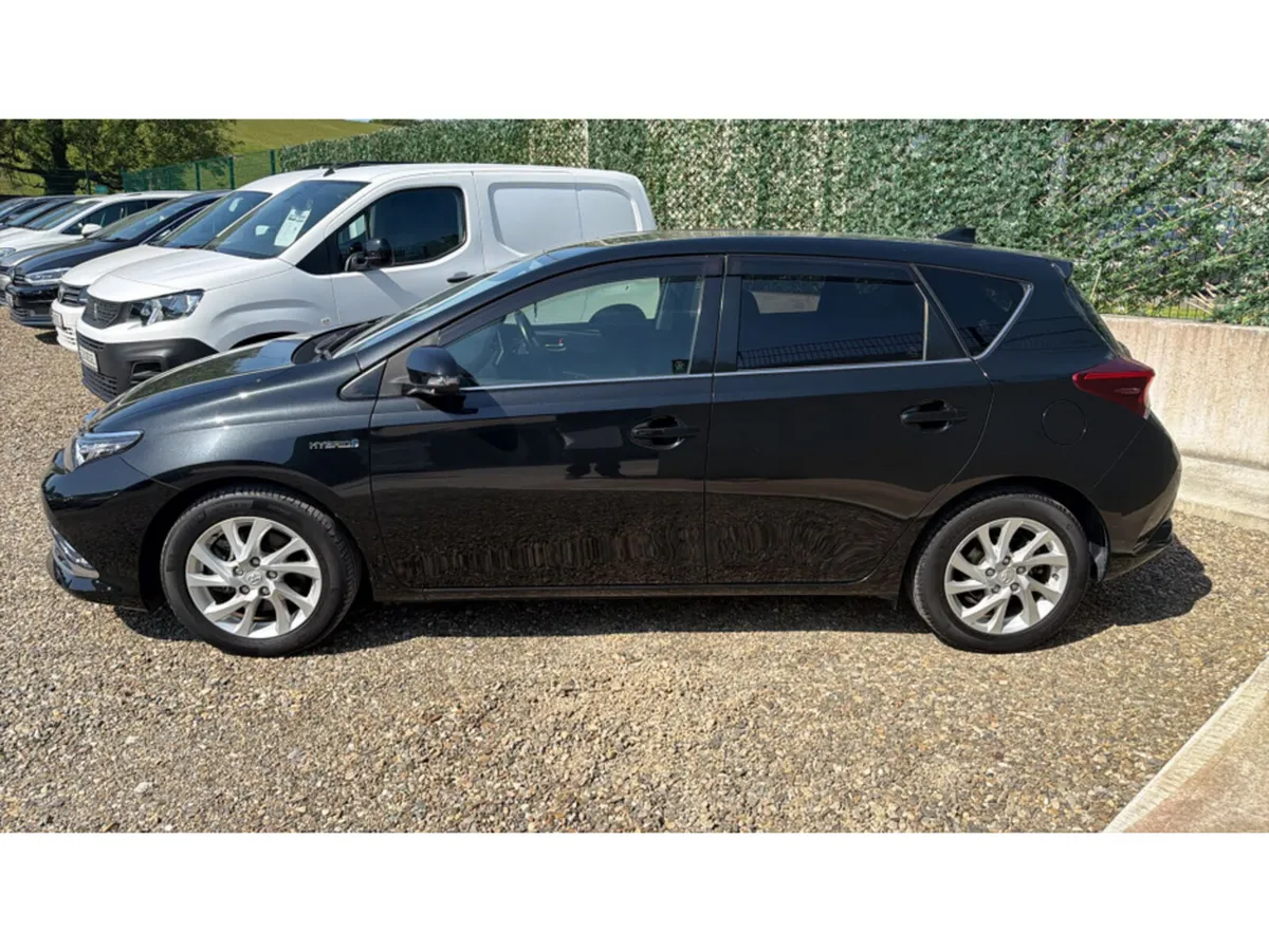 Toyota Auris 1.8 HYBRID ICON - Image 3