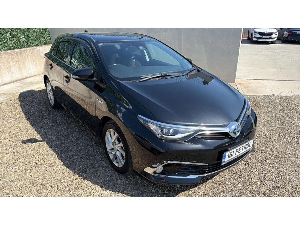Toyota Auris 1.8 HYBRID ICON - Image 1