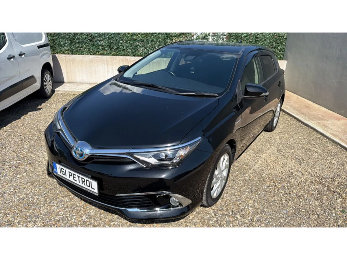 Toyota Auris 1.8 HYBRID ICON - Image 2