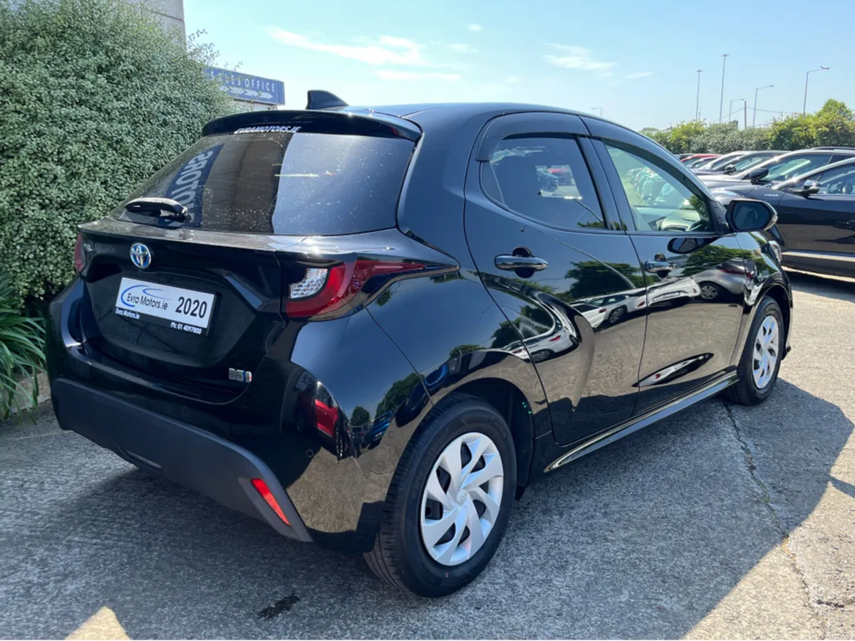 Toyota Yaris G AUTOMATIC HYBRID 1.5 PETROL //LOW M - Image 4