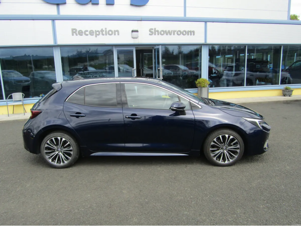 Toyota Corolla DESIGN HEV CVT HYBIRD - Image 3