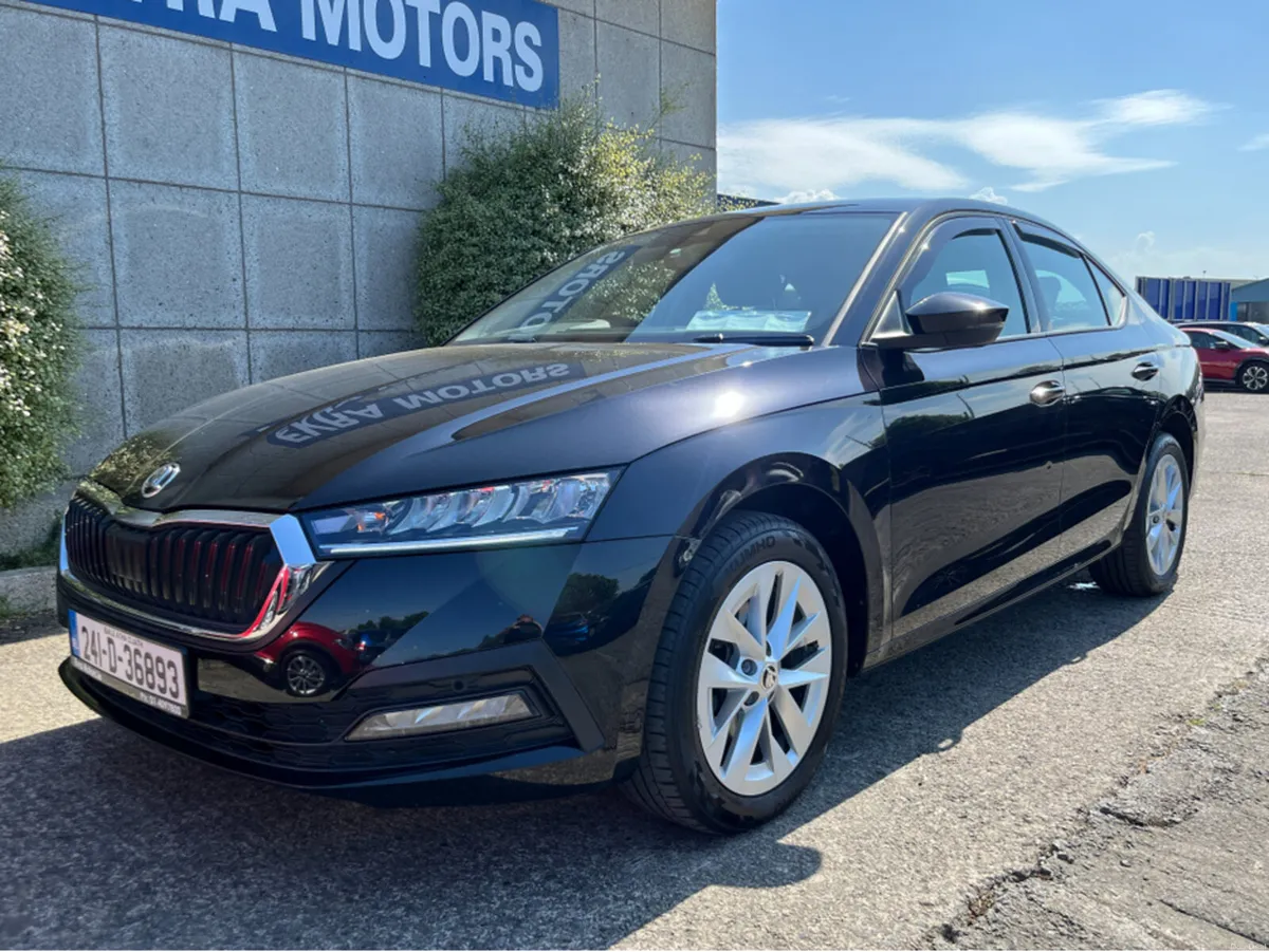 Skoda Octavia AMBITION 2.0 TDI DIESEL //REVERSE CA - Image 5