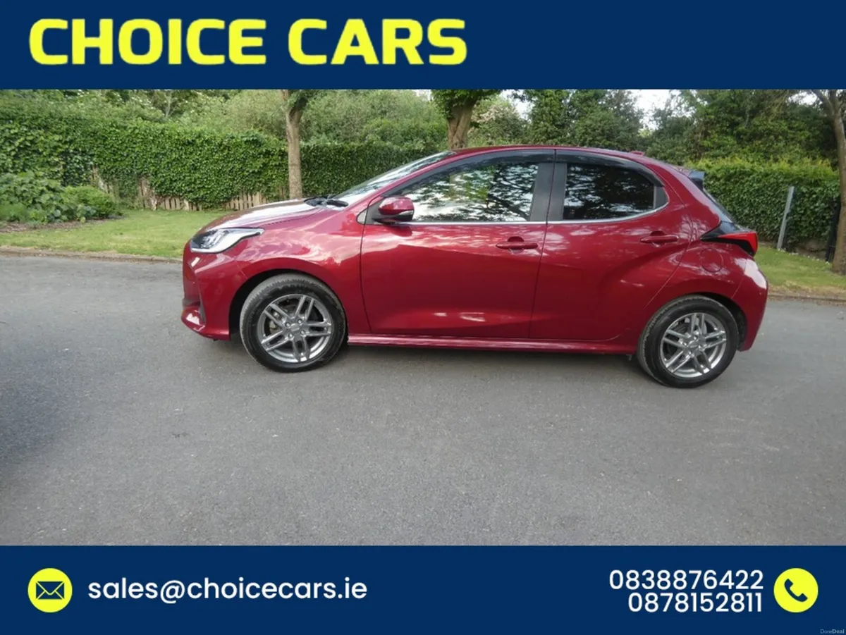 Toyota Yaris 1.5 AUTO HYBRID - Image 3