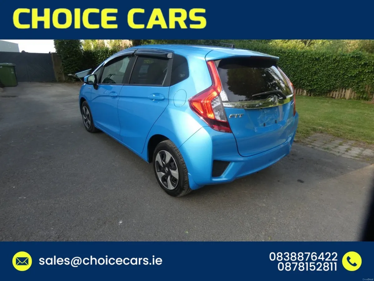 Honda Fit 1.5 AUTO HYBRID - Image 4