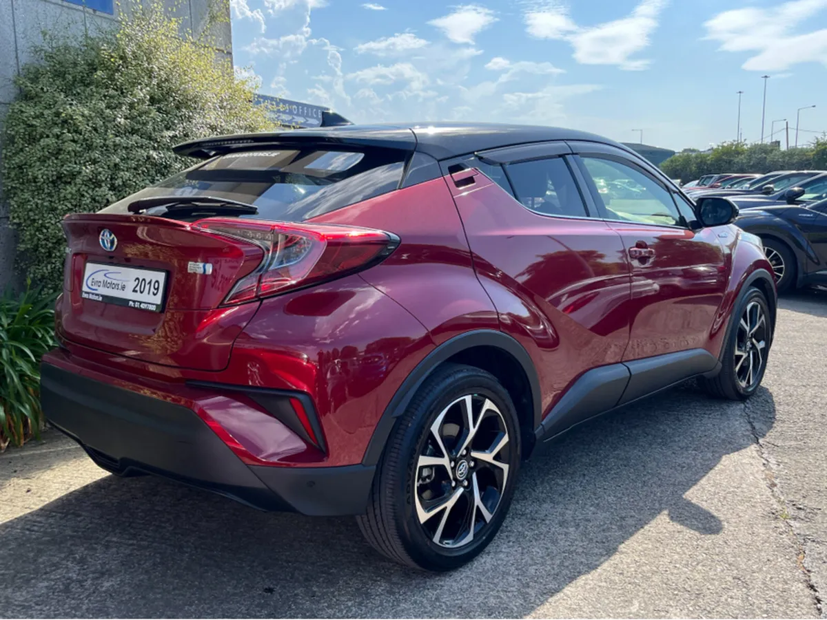 Toyota C-HR SOL HYBRID AUTOMATIC 1.8 PETROL //HIGH - Image 4