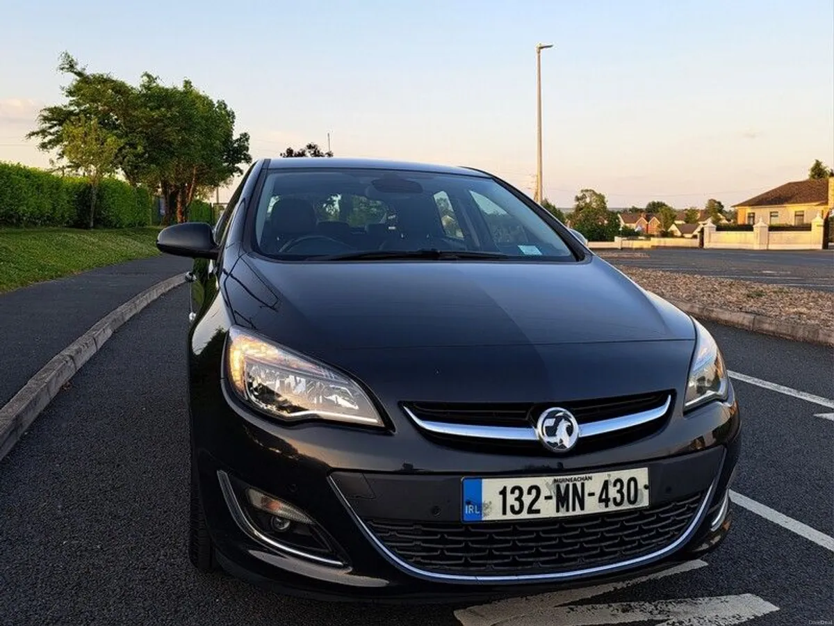 Wauxhall Astra  Top  Spec  Elite  2.0 CDTI - Image 2