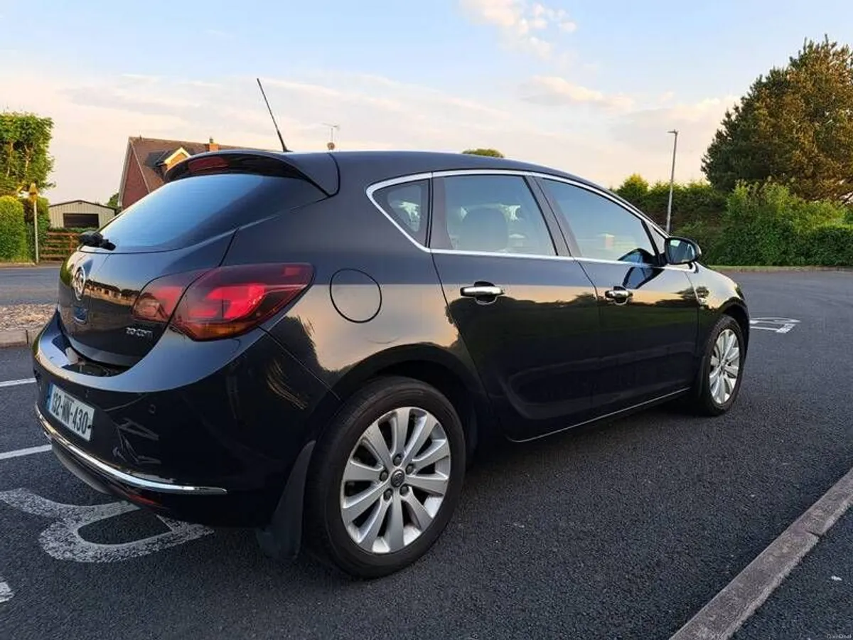 Wauxhall Astra  Top  Spec  Elite  2.0 CDTI - Image 4