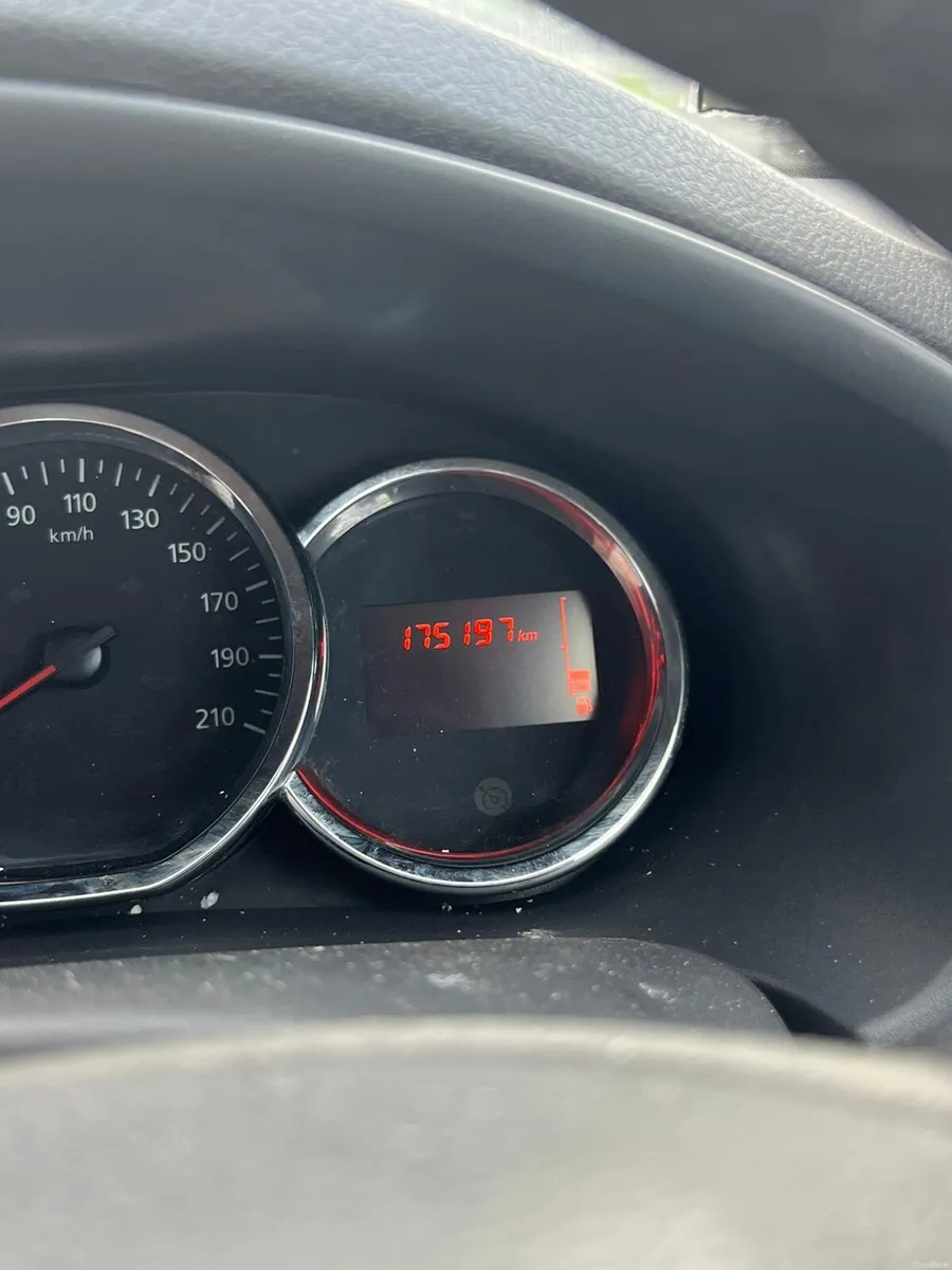 Dacia Logan new NCT Low MILEAGE - Image 4