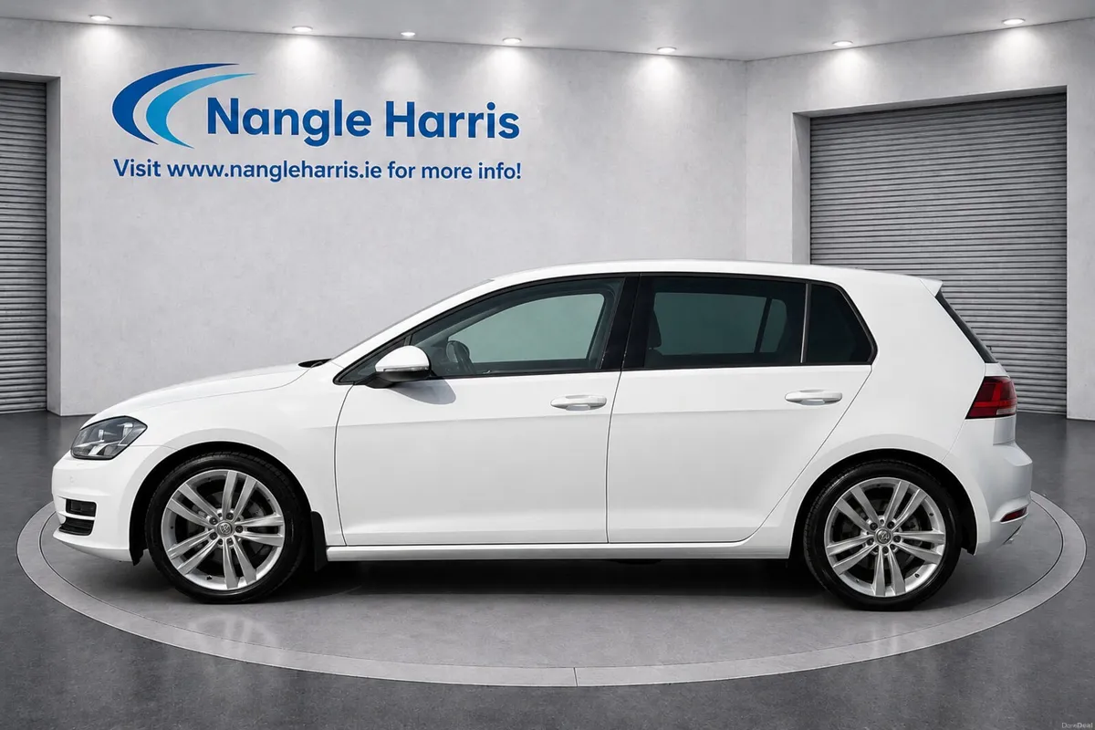 Volkswagen Golf  High Line. Low Kms - Image 2