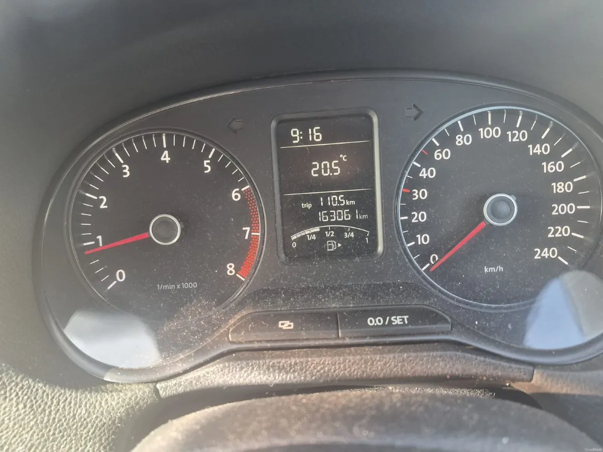Volkswagen Polo 2011 - Image 6