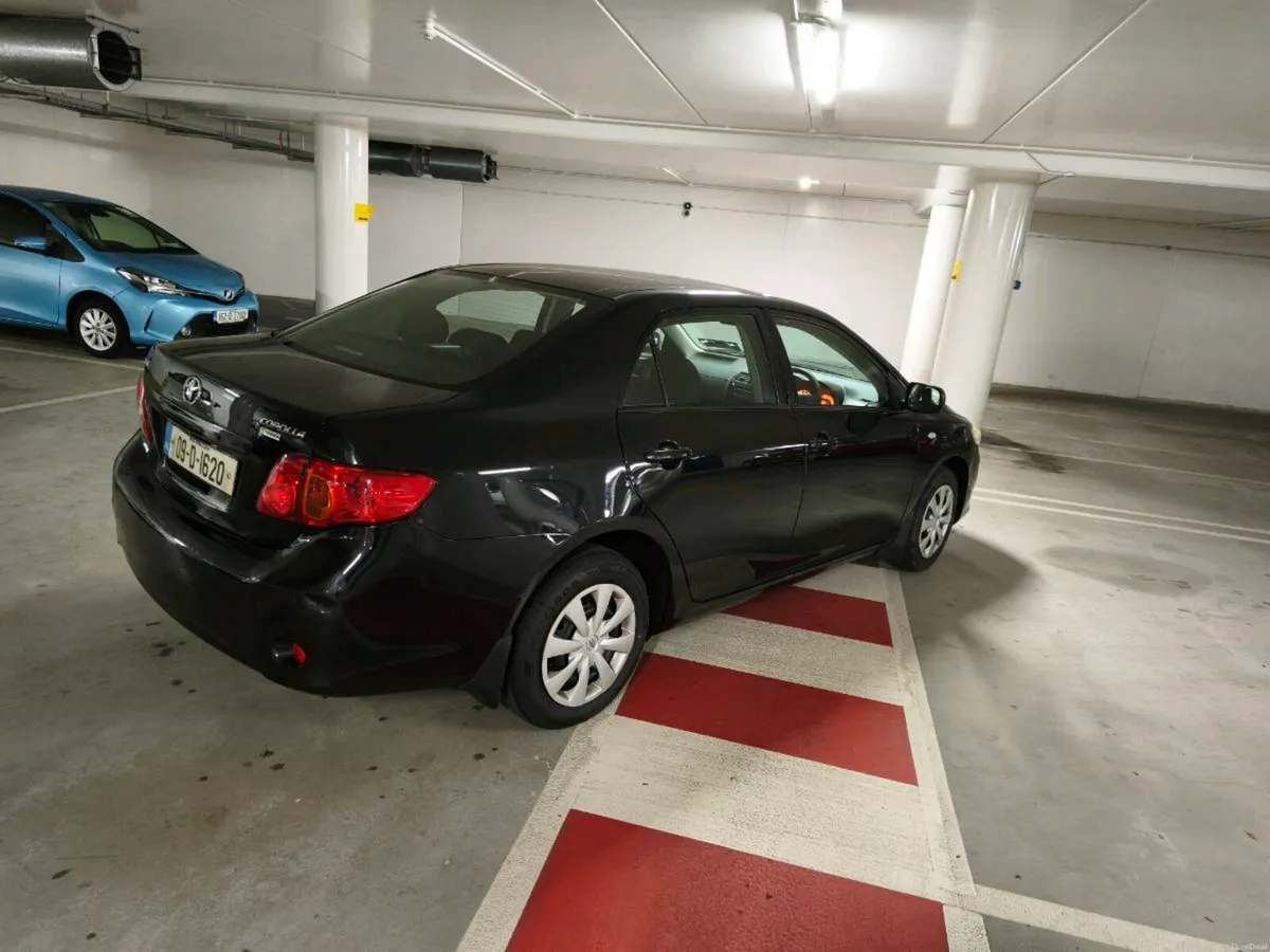 Toyota Corolla very low km - Image 4