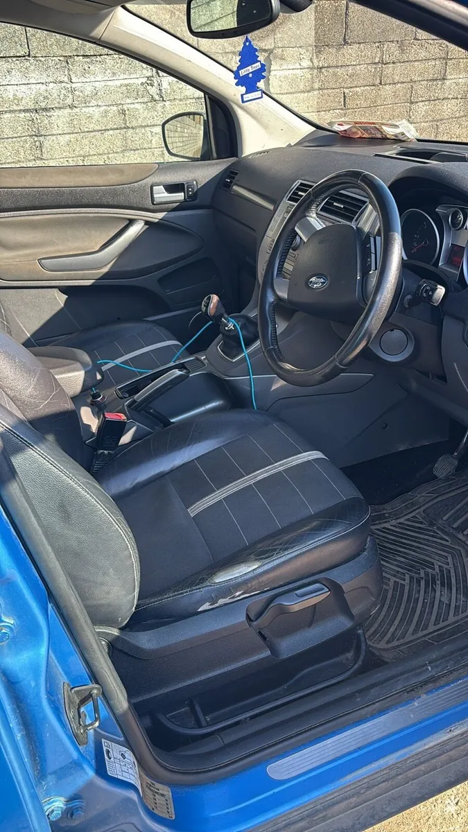 Car - Image 4