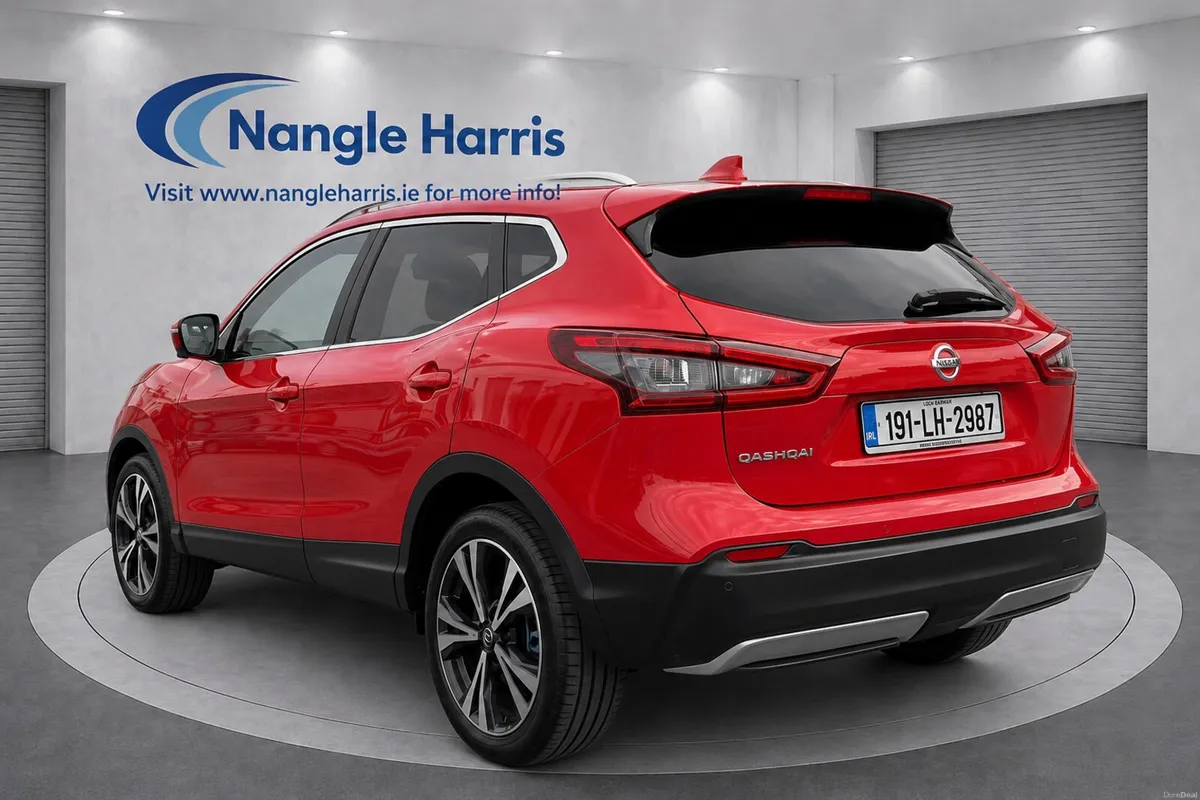 Nissan Qashqai Automatic - Image 3