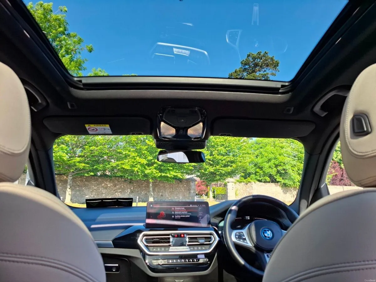 BMW iX3 M-SPORT IVORY LEATHER - Image 3