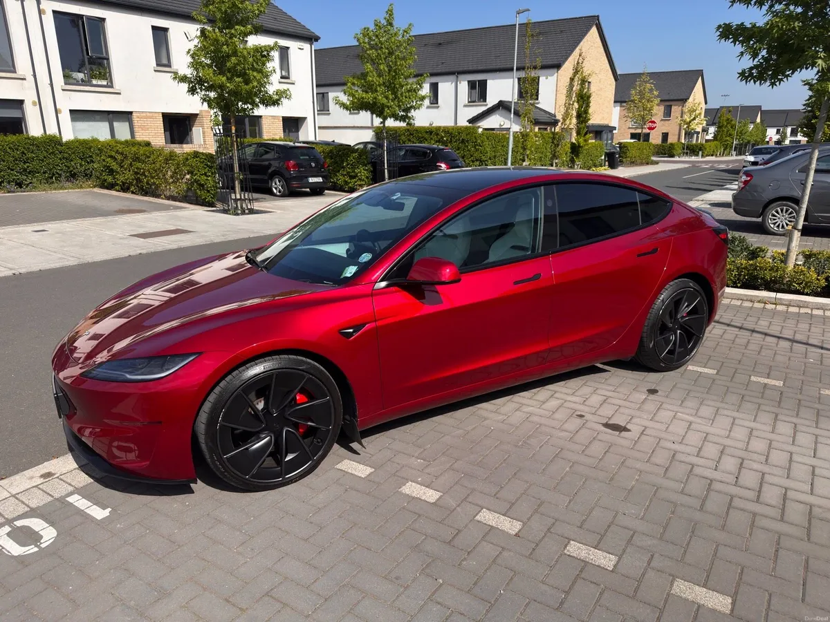 Tesla Model 3 Performance AWD with stalks + extras - Image 3