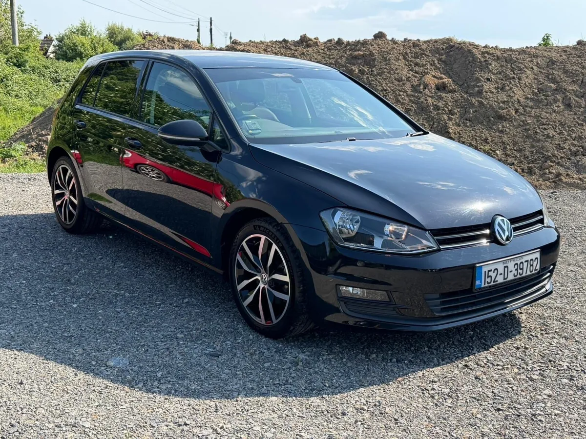 Volkswagen Golf DSG 2015 (Apple Car play) - Image 1
