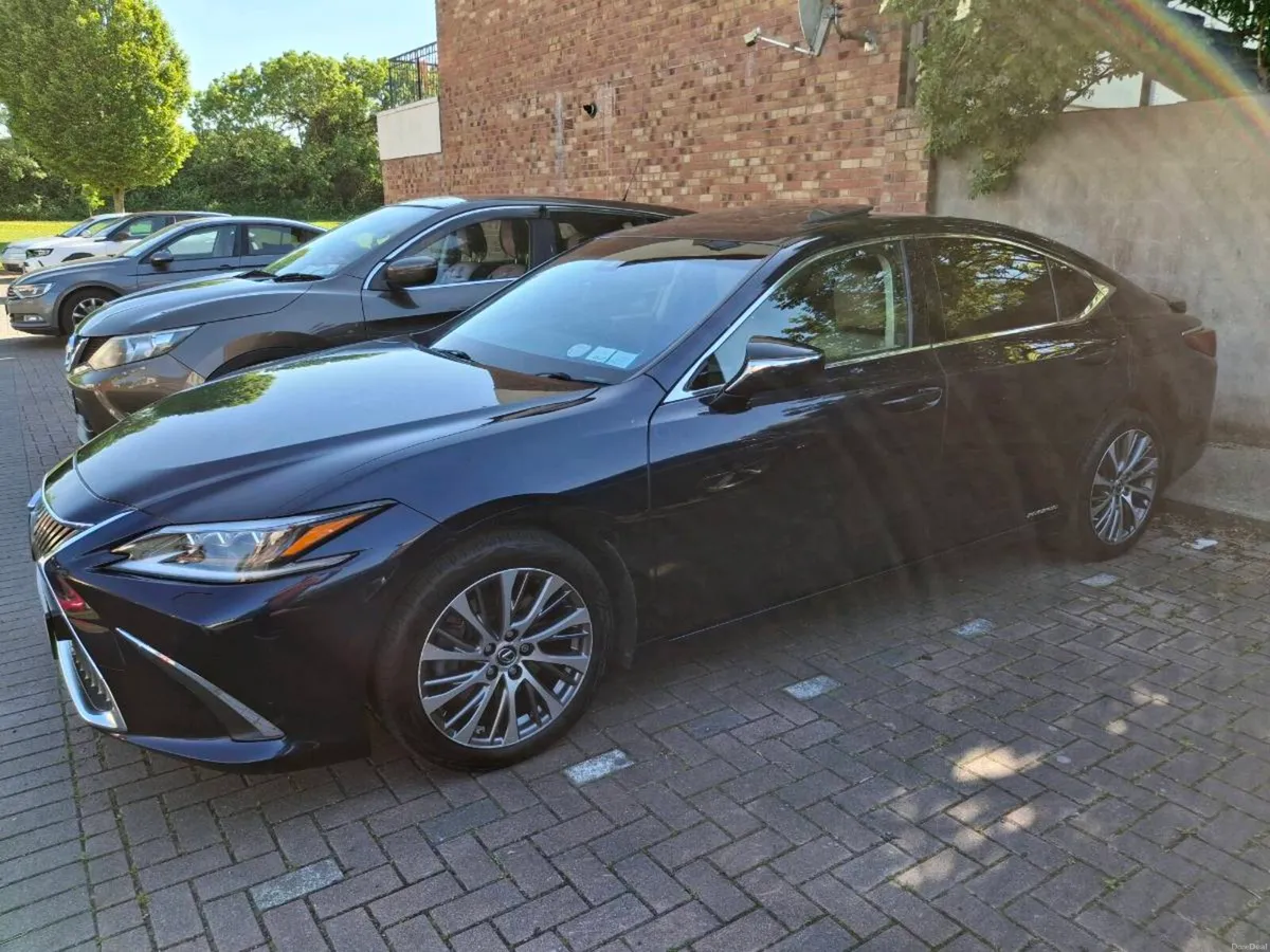 Lexus ES 300h 2019 - Image 4