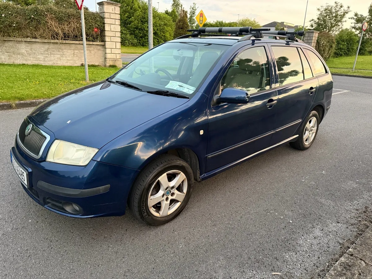 Skoda fabia 1.4 petrol Automatic - Image 4