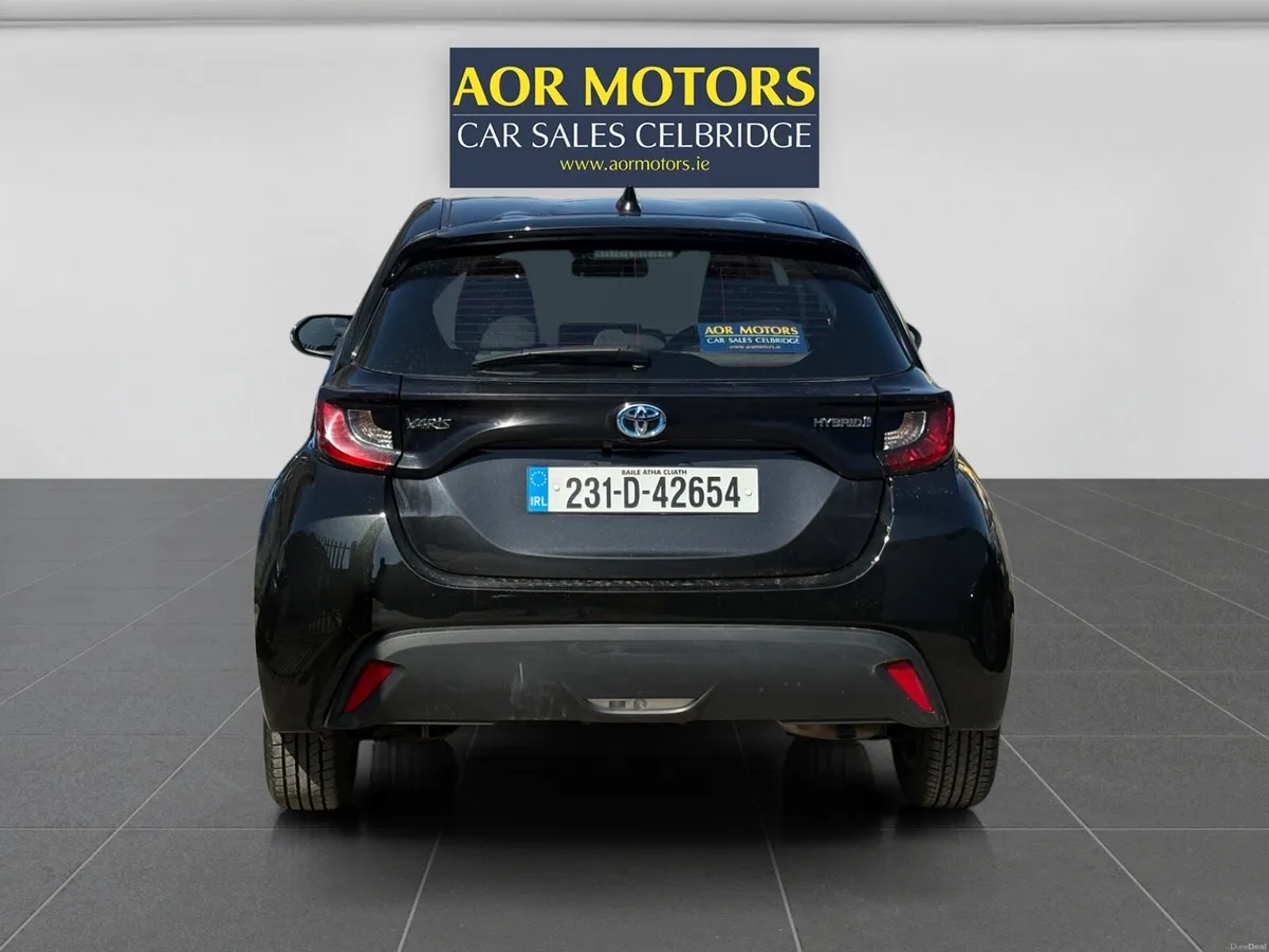 Toyota Yaris 2023 - Image 4
