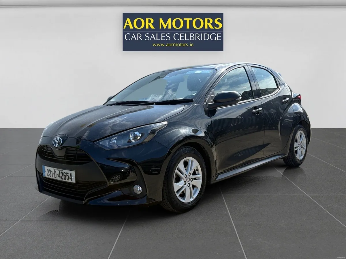 Toyota Yaris 2023 - Image 2