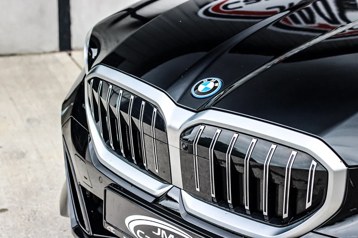 2024 BMW 530E PRO PACK LCI - Image 3