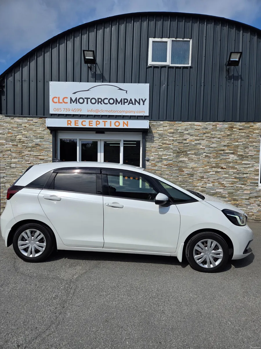 2021 HONDA FIT HYBRID - Image 2