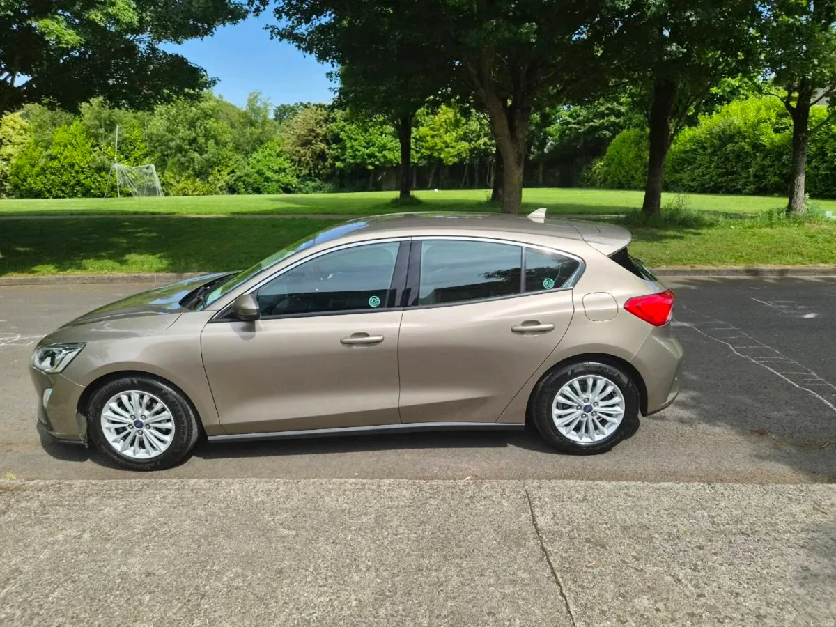 FORD FOCUS - Image 2