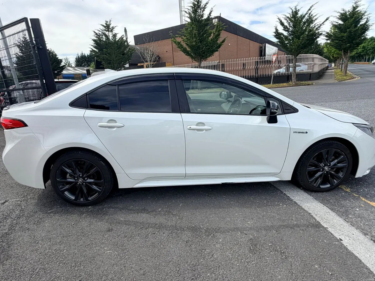 Toyota Corolla 2020 hybrid - Image 5