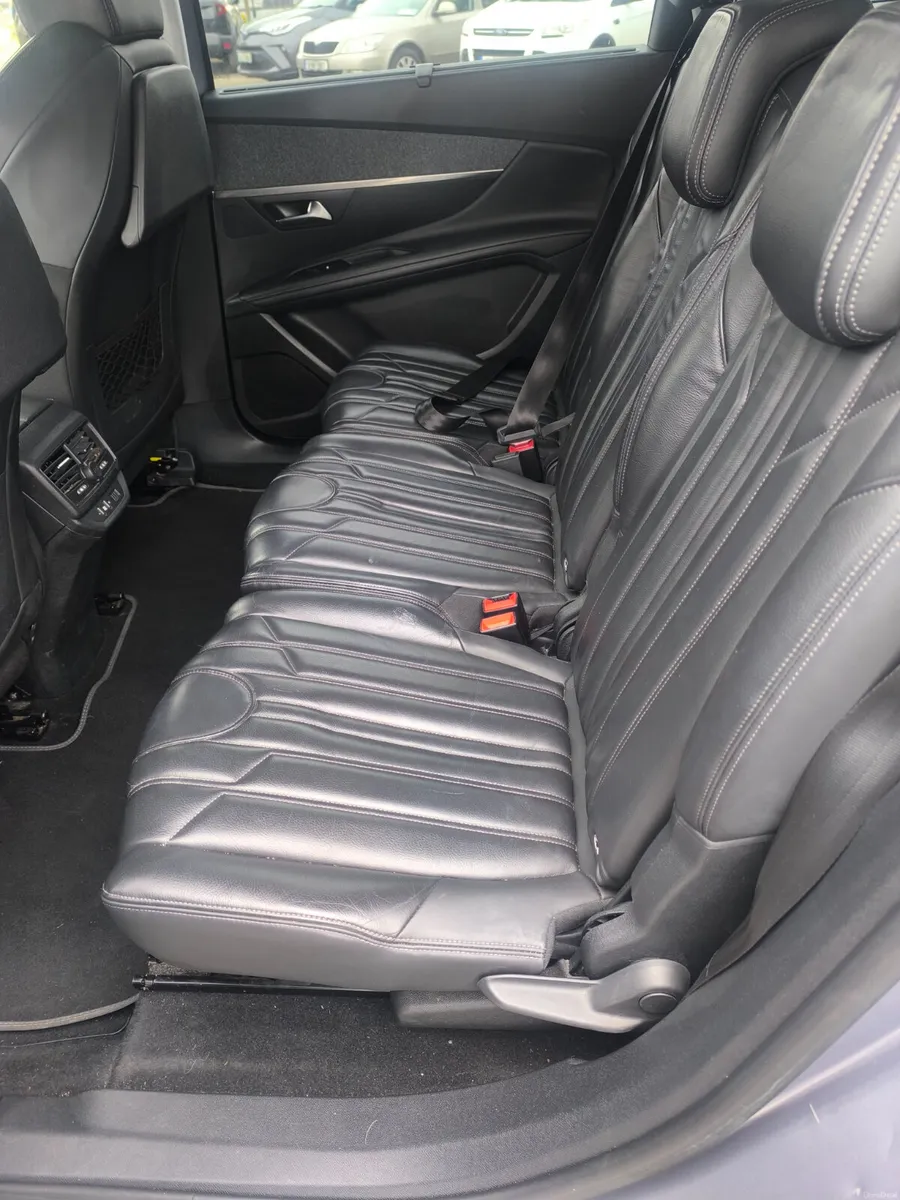 181 Peugeot 5008 1.6 AUTOMATIC - Image 4