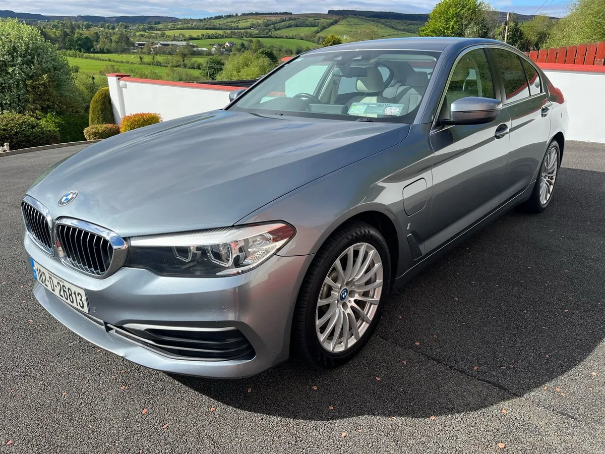 2018 BMW 530e petrol hybrid - Image 2