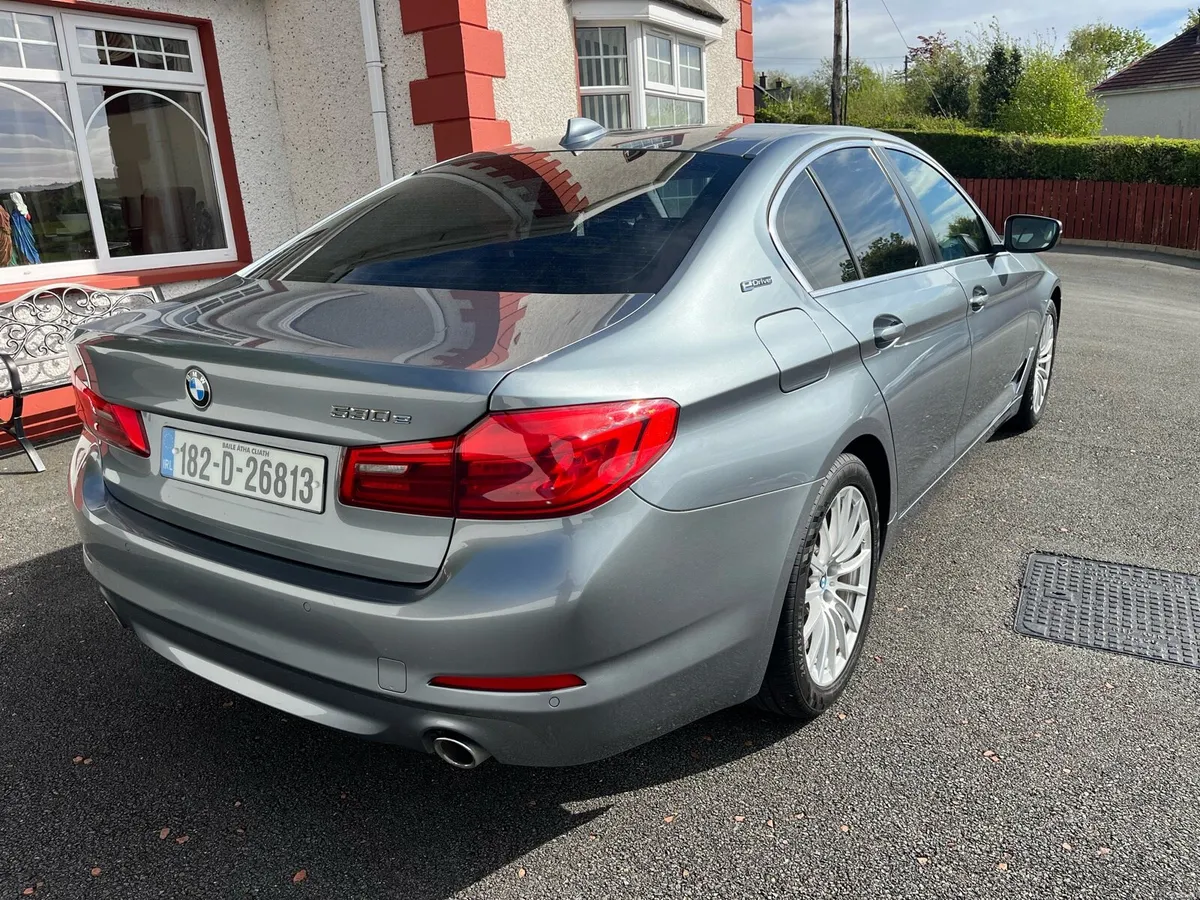 2018 BMW 530e petrol hybrid - Image 4