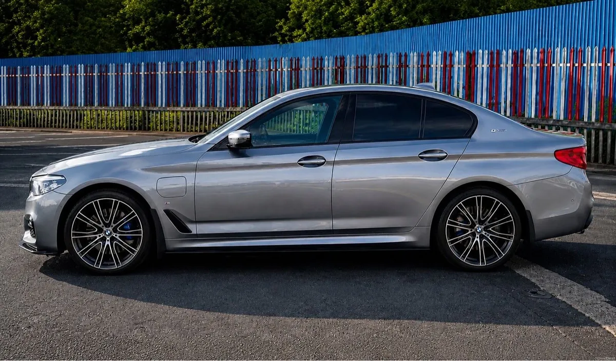 BMW 530e Plug-in Hybrid M Sport - Image 2