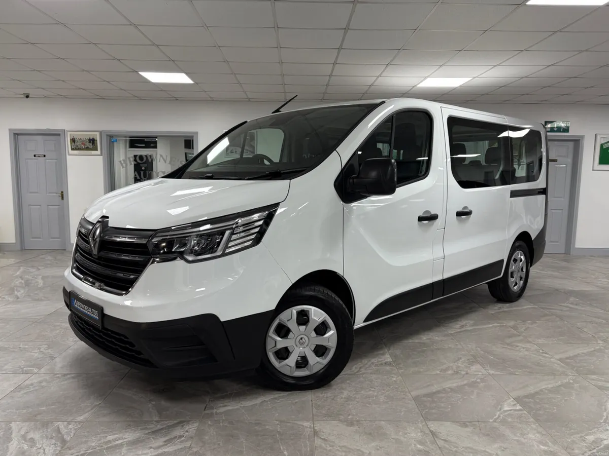 2024 Renault Trafic Business 9 Seater - Image 1
