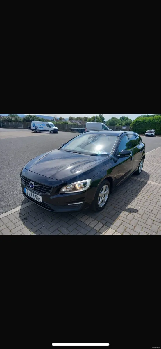 Volvo v60 Est - Image 2