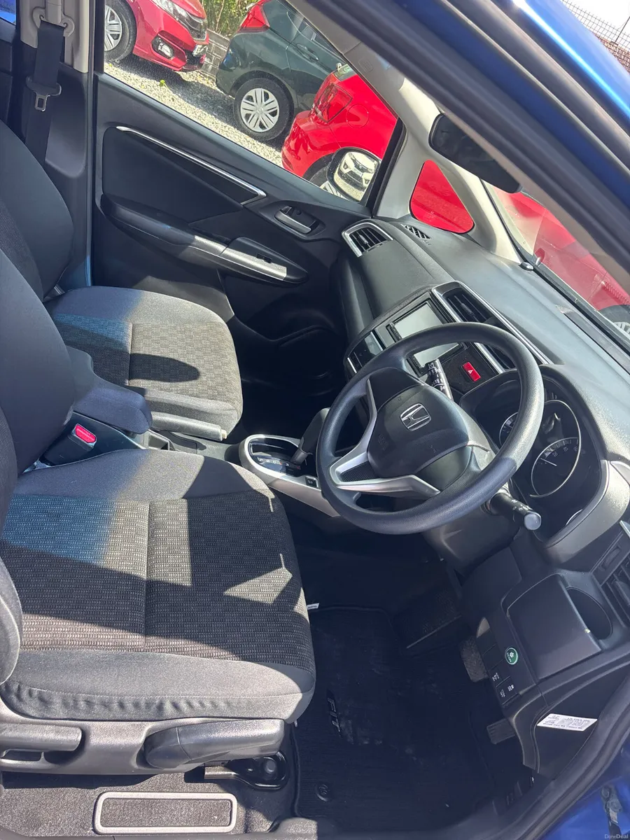Honda Fit 1.3 Auto **LOW MILEAGE** - Image 4