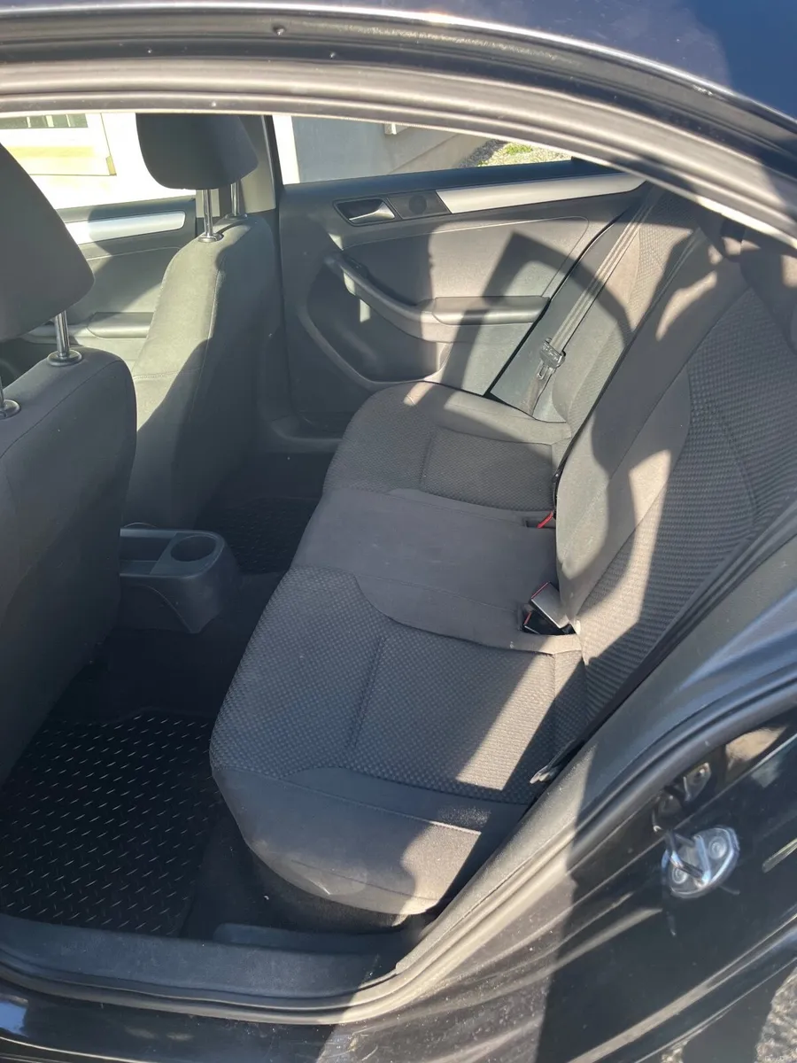 Volkswagen Jetta 2013 - Image 3