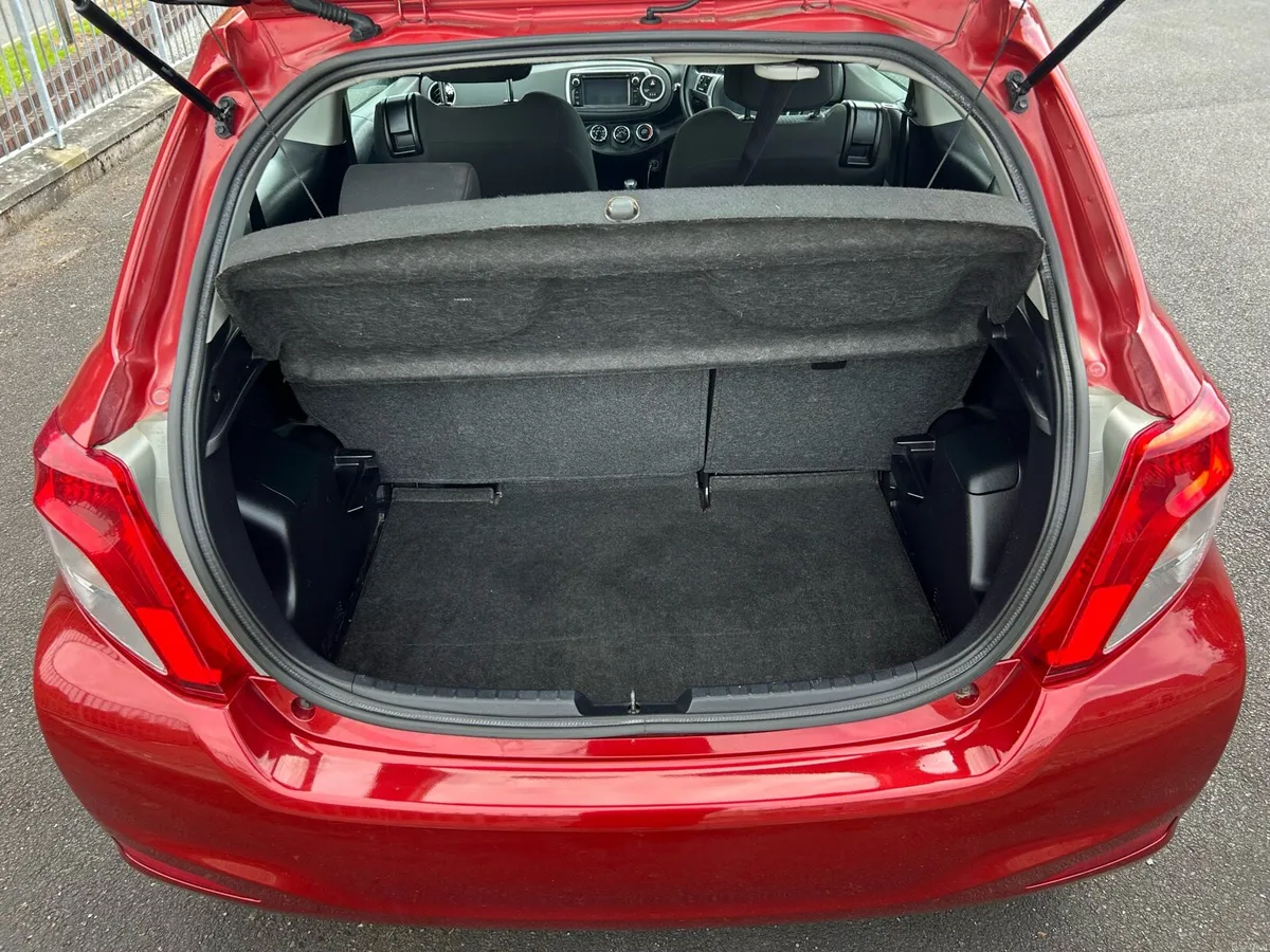 Toyota Yaris Luna Automatic 1.3L - Image 4