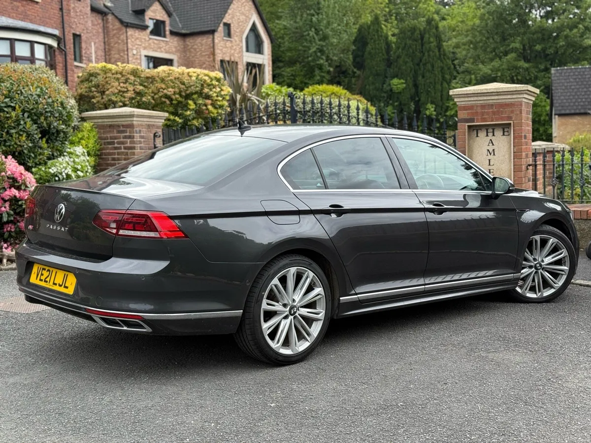 Car - Image 4