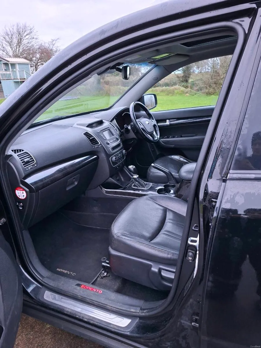Car - Image 3