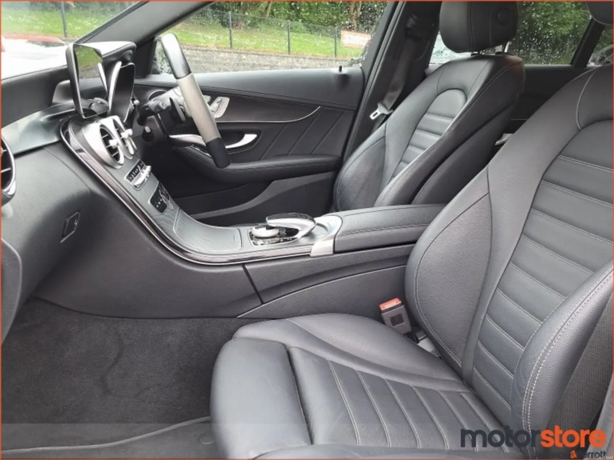 Mercedes-Benz C-Class C 300 ESTATE AMG Line A/T - Image 3