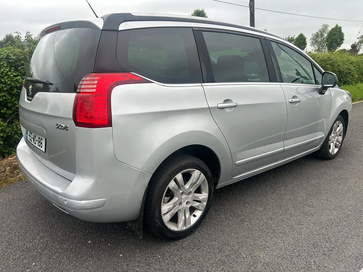 Peugeot 5008 7 seater 2015 - Image 3