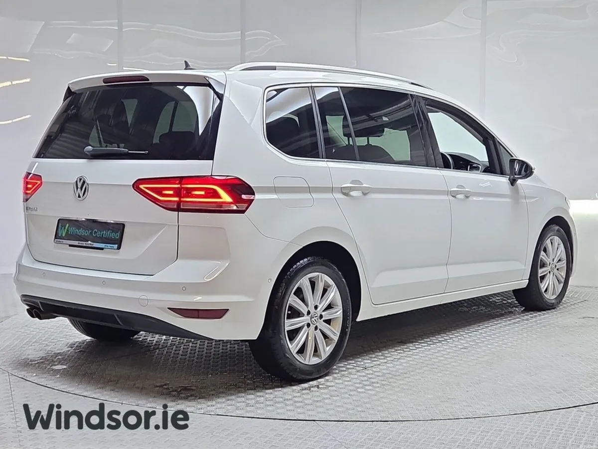 Volkswagen Touran 1.2 TSI Highline DSG 7 Seater - Image 3